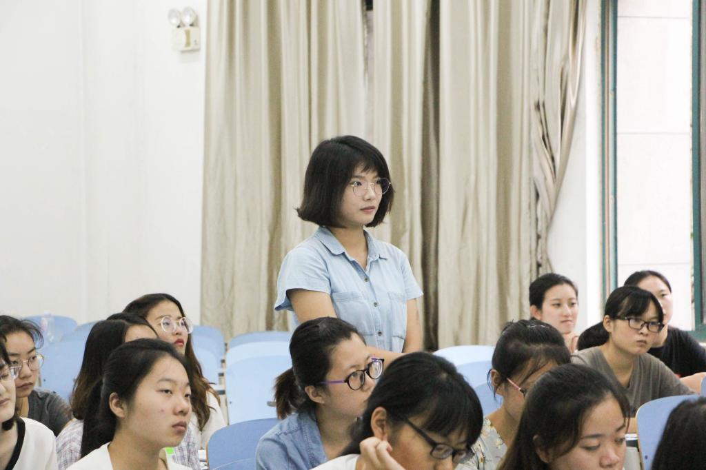 学生现场互动